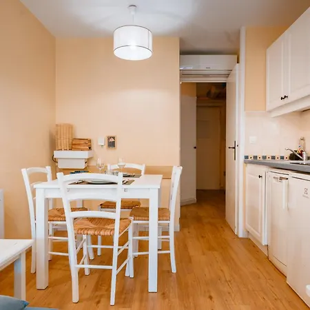 Le De Giens Apartment *